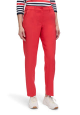 Pantalon rouge avec pli