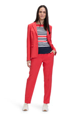 Pantalon rouge avec pli