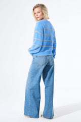 Pull rayé bleu clair