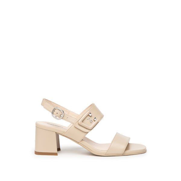 Sandales en cuir beige