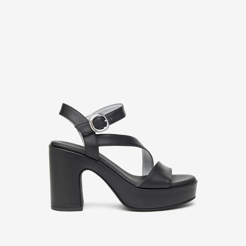 Sandales en cuir noir