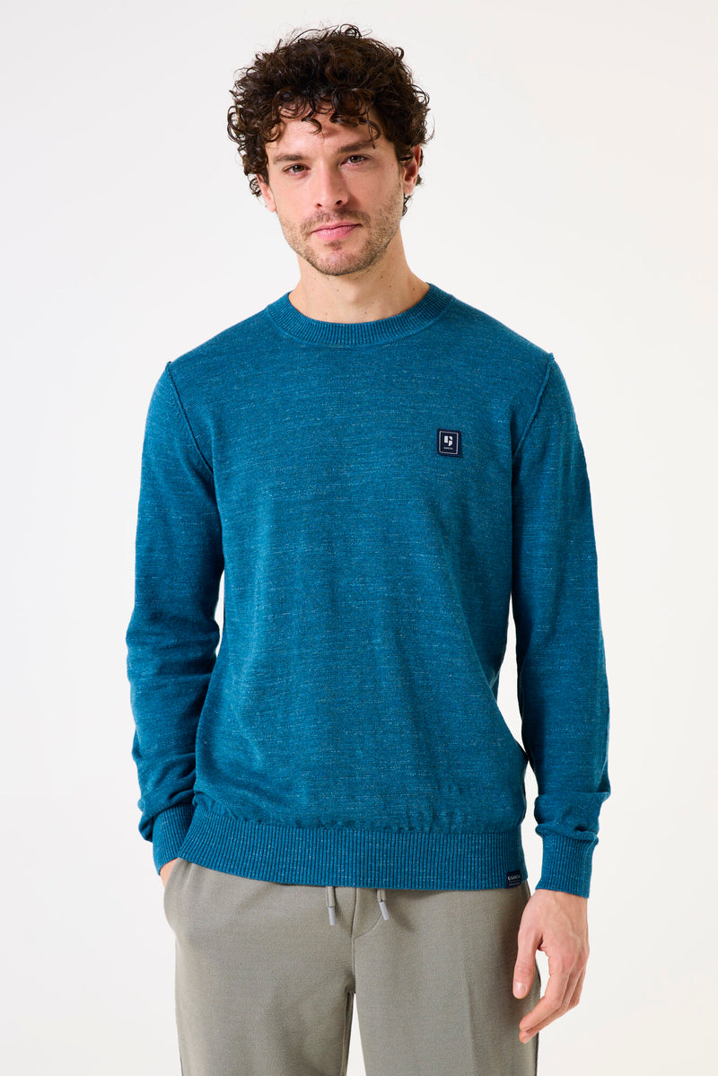 Pull bleu