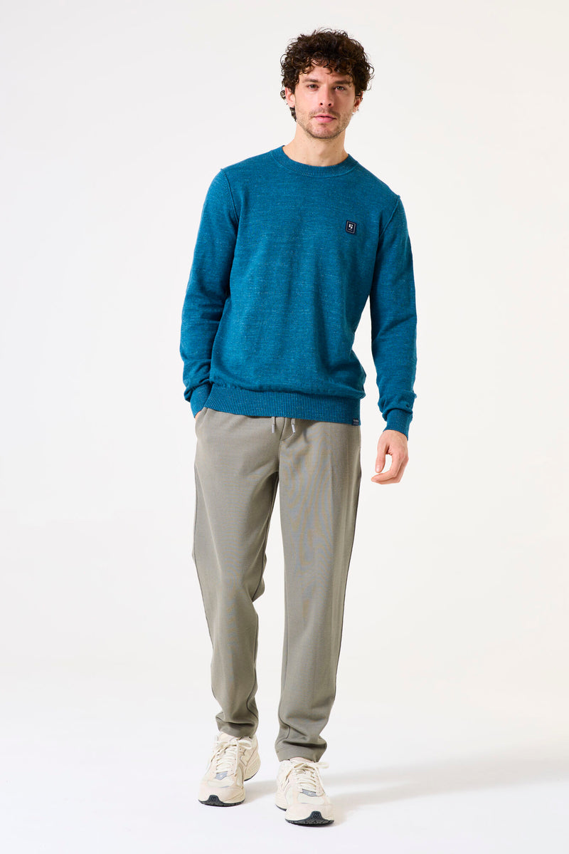 Pull bleu