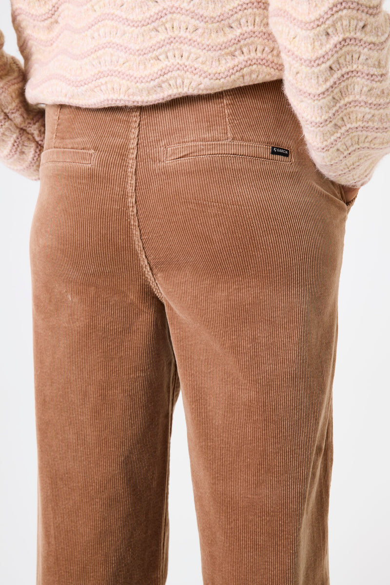Pantalon en velours côtelé