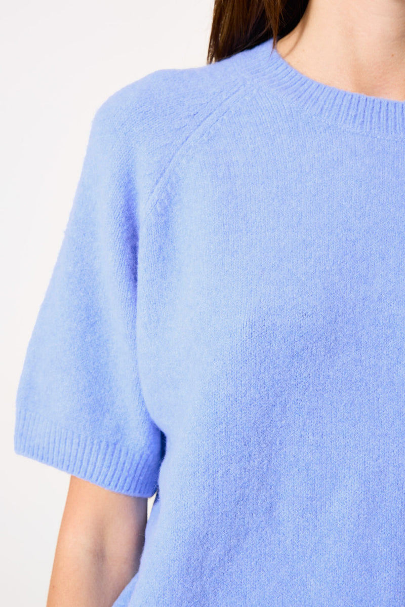 Pull bleu