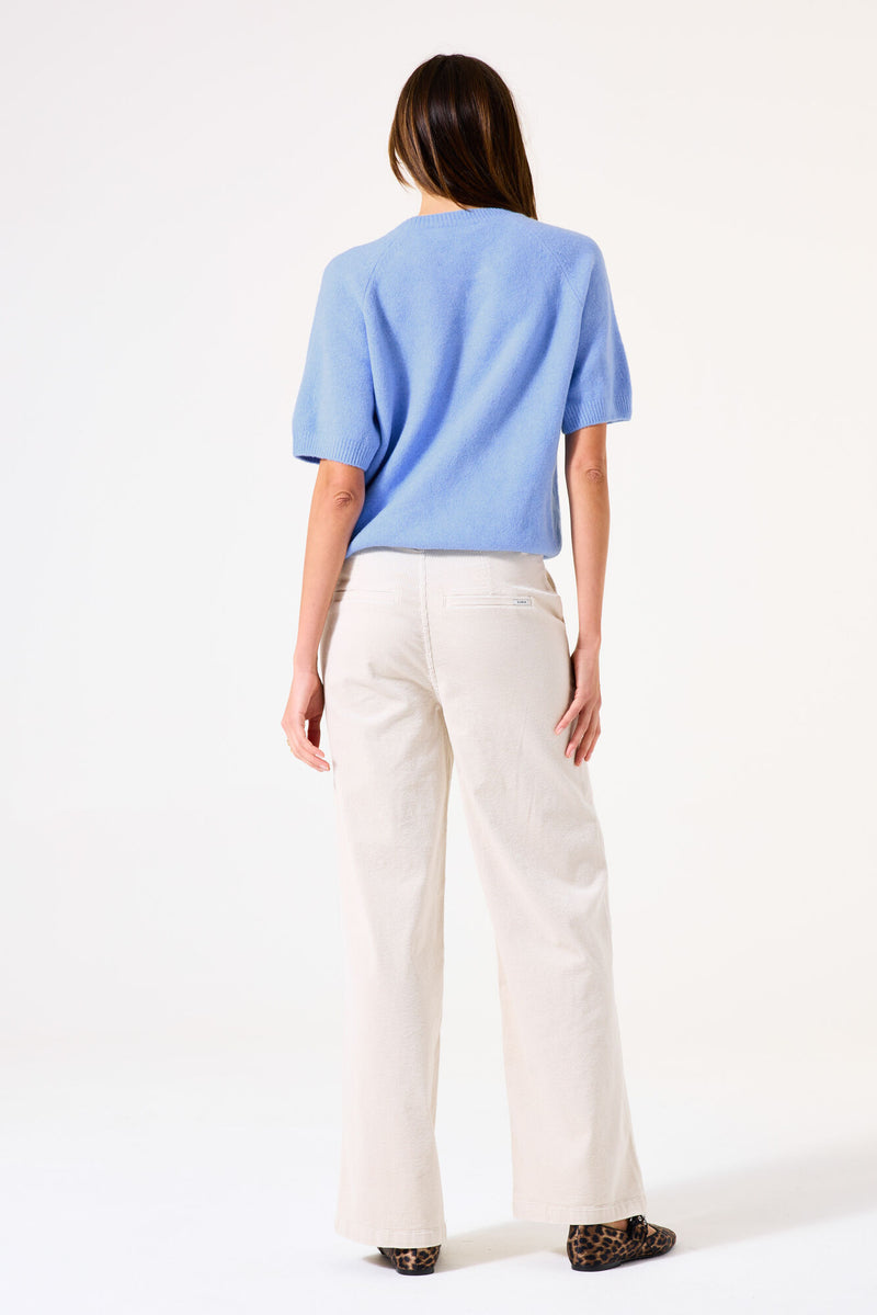 Pull bleu