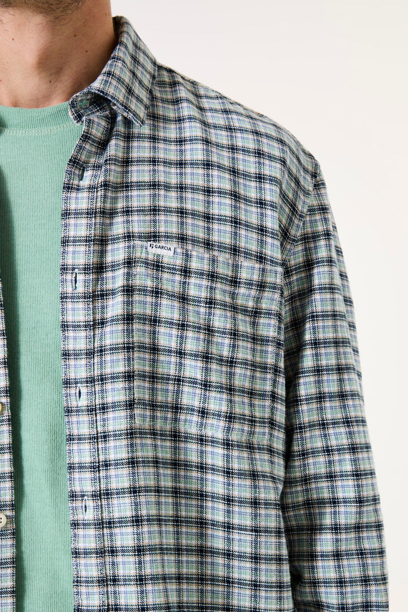 Chemise à carreaux