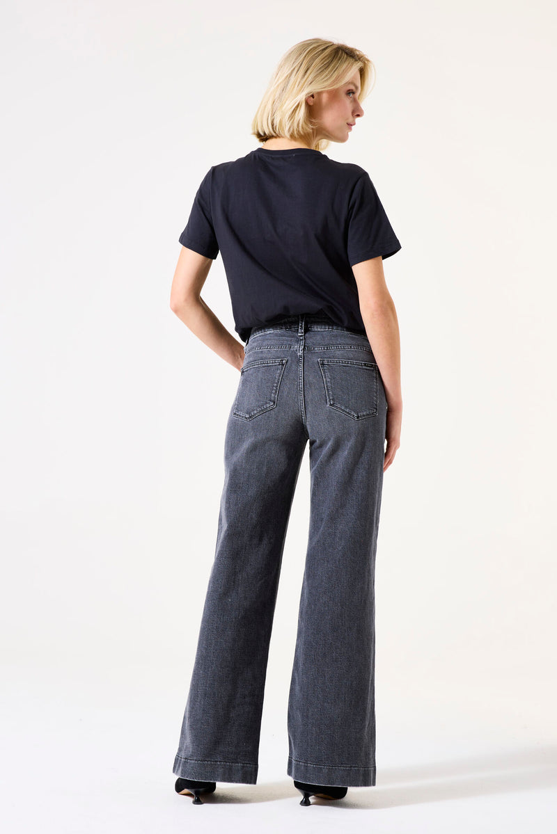Tee-shirt gris foncé