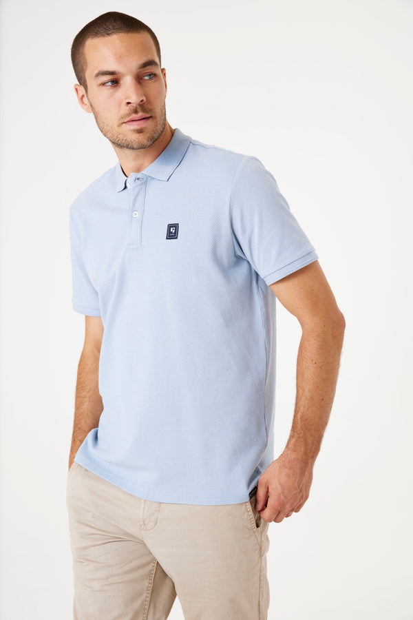 Polo bleu clair