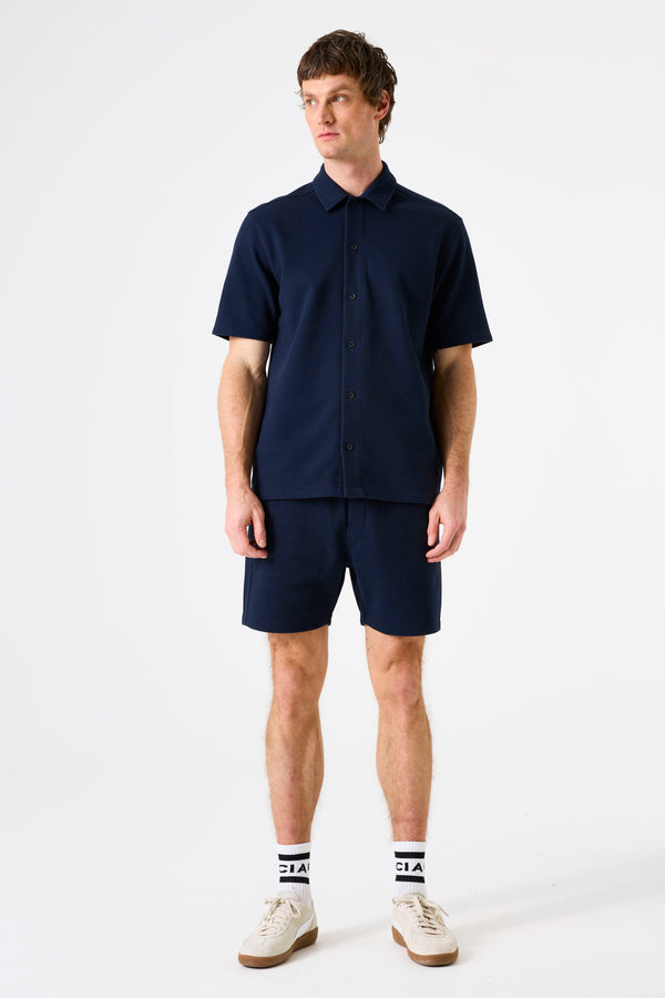 Short bleu foncé