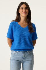 Pull bleu