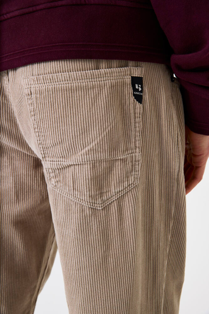 Pantalon côtelé beige